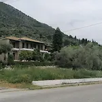 Alexia Apartment *