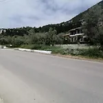 Alexia Apartman *