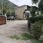 Alexia Apartman *
