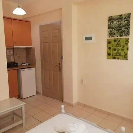 Alexia Apartman *